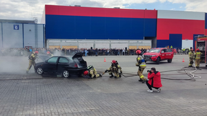 Spektakularny pokaz strażaków na targach Polsecure