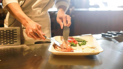 Top 5 stron, na których warto zamówić sushi z dostawą w Katowicach