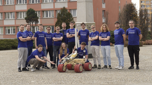 Studenci z Politechniki zbudowali łazika. Polecą z nim do Stanów