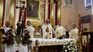 Arcybiskup Adrian Galbas odwiedził Kazimierzę Wielką 