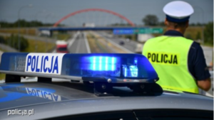 W trakcie długiego weekendu policjanci apelują o ostrożną jazdę