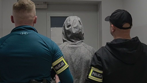 Włamali się do marketu. Ich łupem padły puszki i piwo