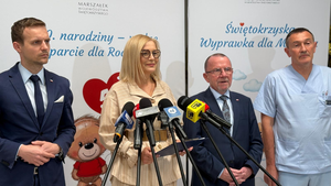 Województwo wstrzymuje program wsparcia rodzin. Powodem decyzja sądu