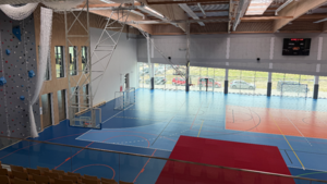 Otwarto halę sportową przy I Liceum Ogólnokształcącym im. gen. Władysława Sikorskiego we Włoszczowie