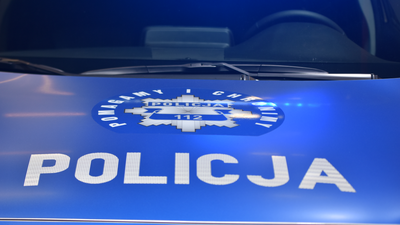 Samochód w rowie, dwie osoby w szpitalu