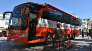 Nie czekaj i oddaj krew. Krwiobus odwiedzi kolejne miejscowości