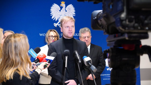 Wszyscy wiedzą „kim jest”, teraz... zrezygnował z partii