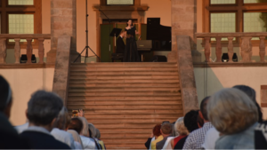 Recital fortepianowy w ogrodzie włoskim