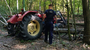 Tragiczny wypadek podczas prac w lesie. Nie żyje 28-latek