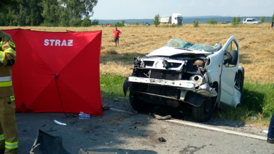 W Łagowie bus zderzył się z ciężarówką. Jedna osoba nie żyje