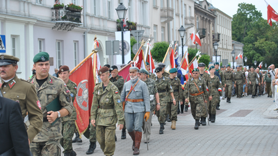 Marsz Szlakiem Pierwszej Kompanii Kadrowej. Historia pisana przez lata