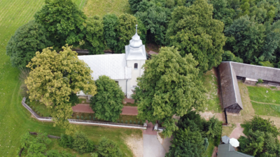 Zapraszamy na fascynującą podróż w czasie, w której natura współistnieje z dziedzictwem kulturowym