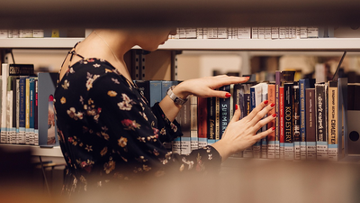 Moda i literatura – spotkanie w Pedagogicznej Biblioteki Wojewódzkiej